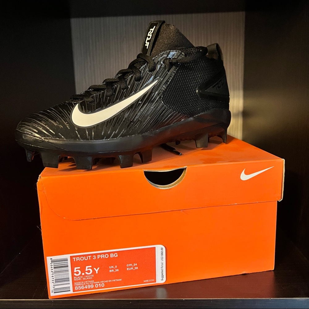 Nike Trout baseball cleats size 5.5